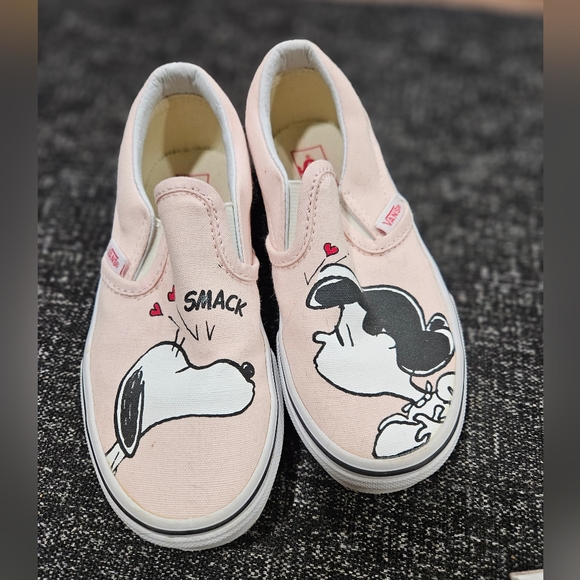 2017 Van's Peanuts slip on shoe
